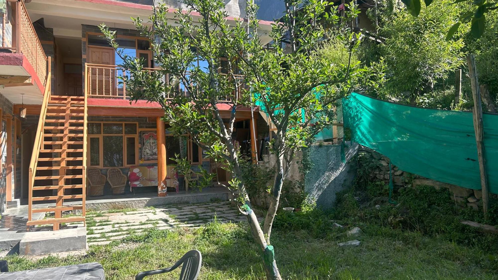 Sunface Homestay Manali  Exterior photo